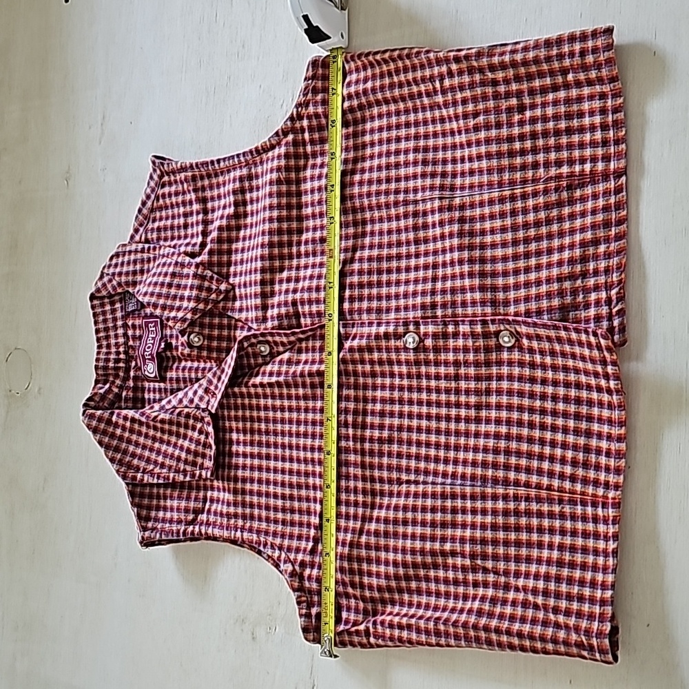 Sleeveless crop top plaid